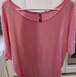 Pretty in pink tee
